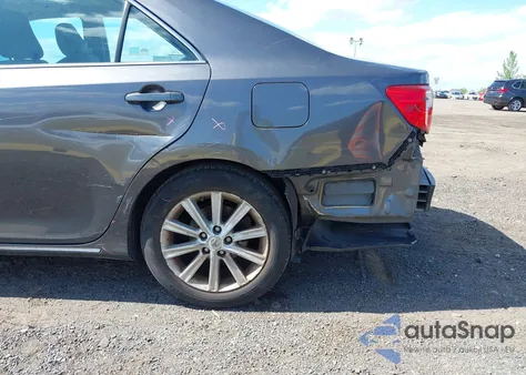 2012 Toyota Camry Xle z USA, uszkodzony, nr VIN 4T4BF1FK6CR206718